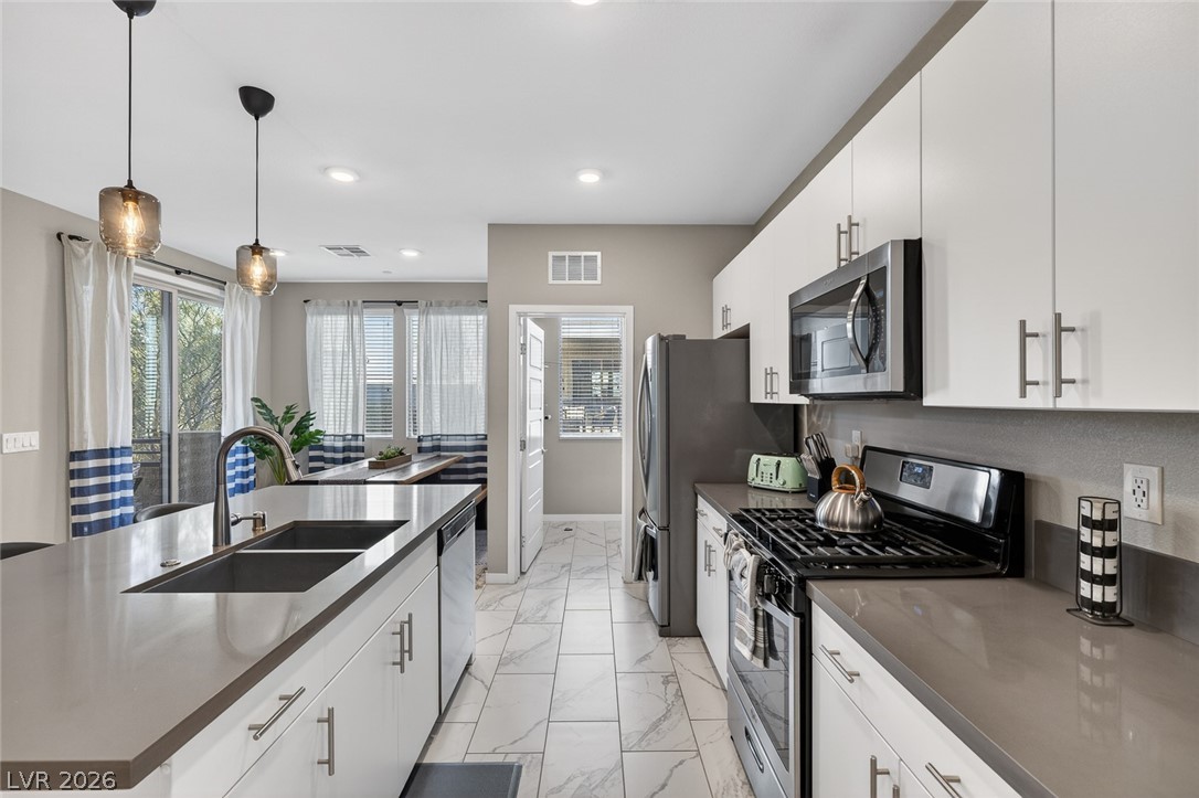Photo 10 of 53, 11256 Rainbow Peak Avenue #208