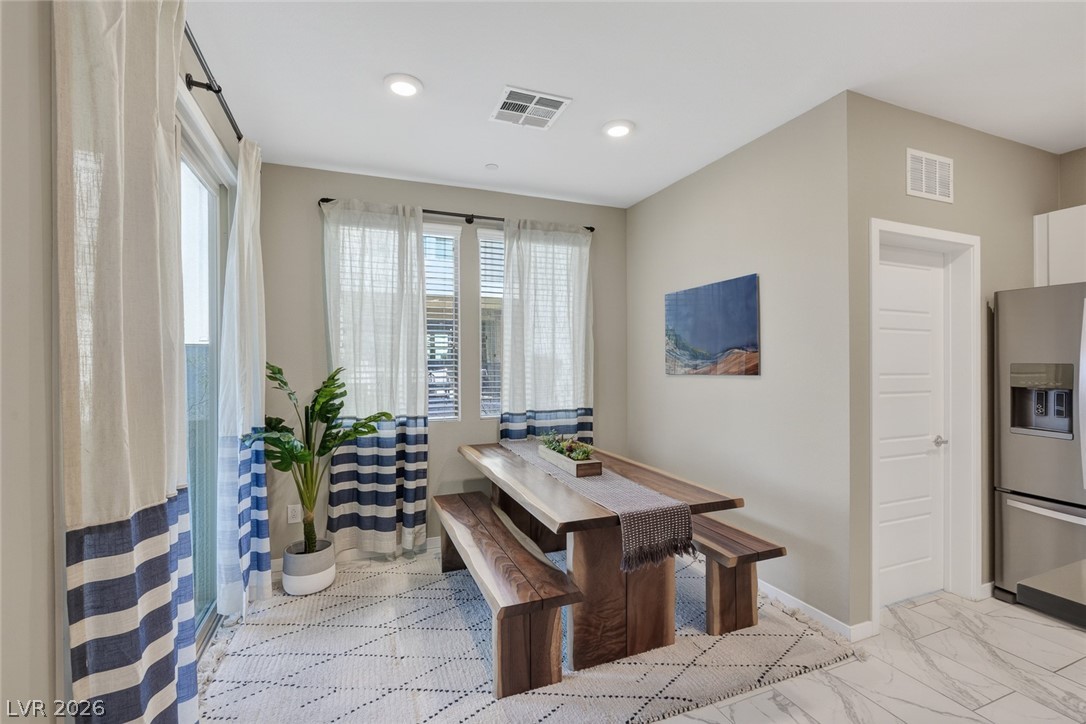 Photo 13 of 53, 11256 Rainbow Peak Avenue #208