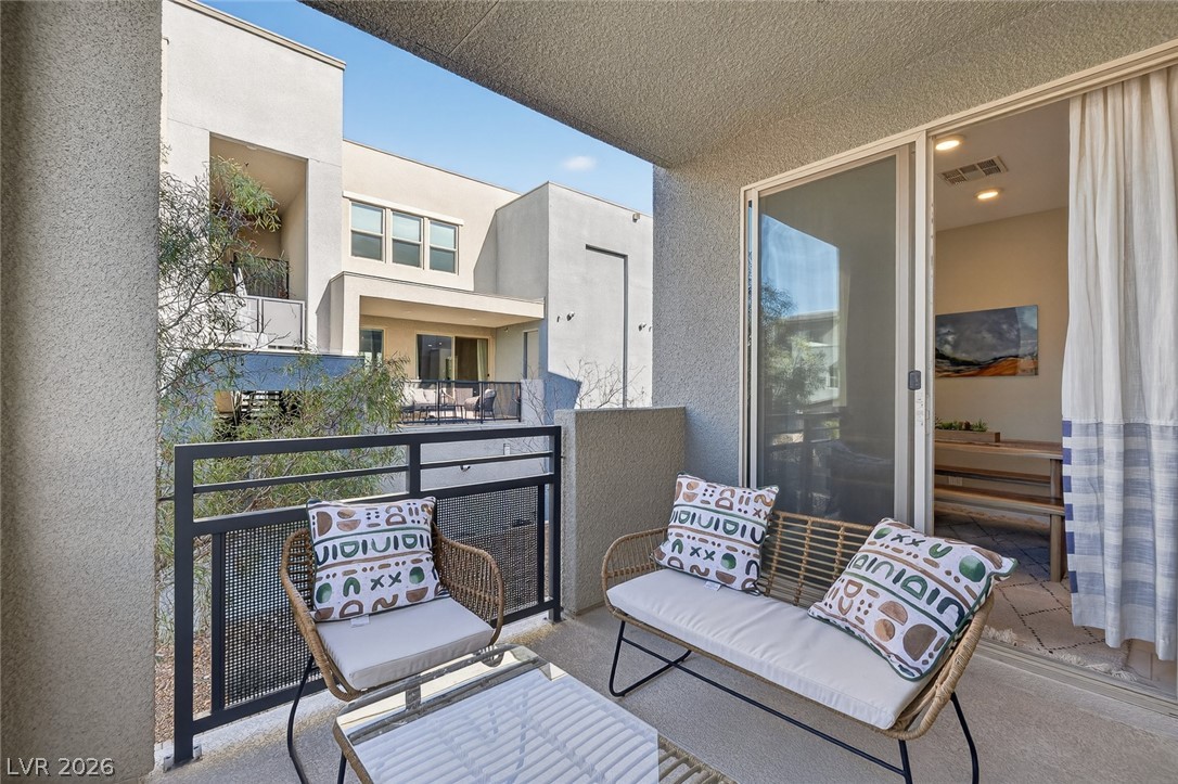 Photo 15 of 53, 11256 Rainbow Peak Avenue #208