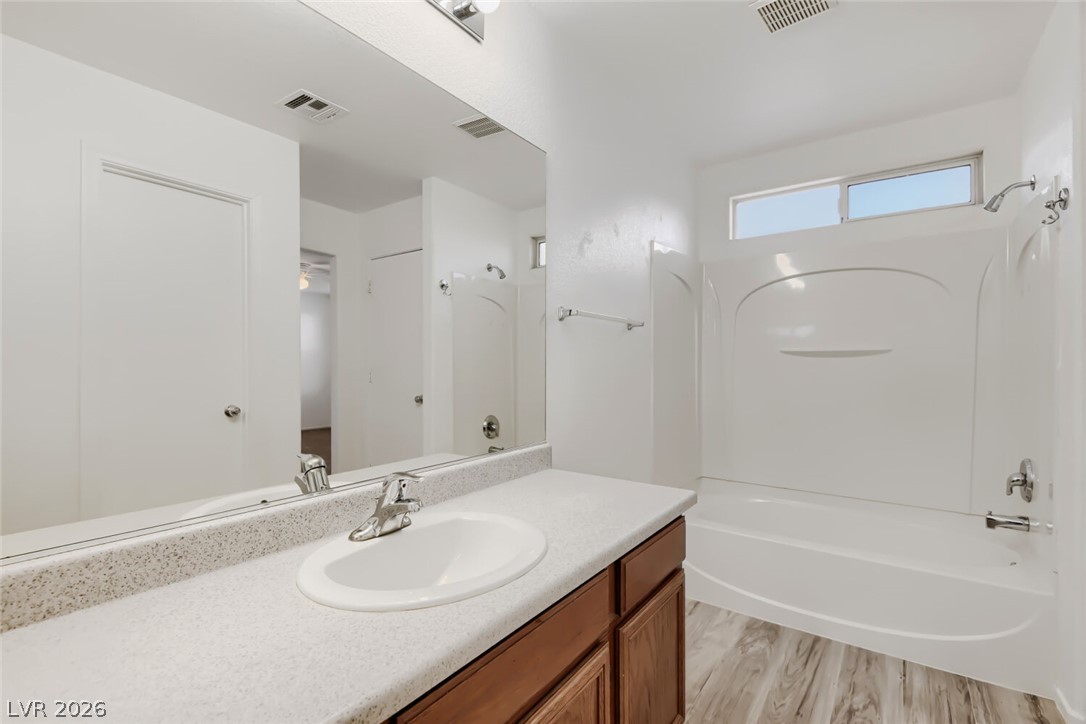 Photo 15 of 29, 3335 Fico Avenue