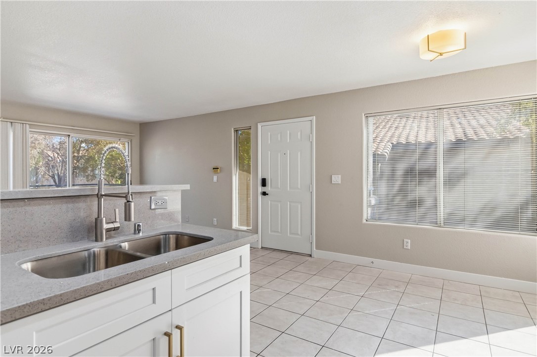 Photo 6 of 28, 3144 Tarpon Drive #204