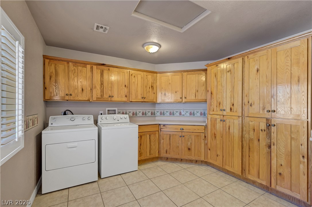 Photo 25 of 33, 1121 Bunnell Avenue