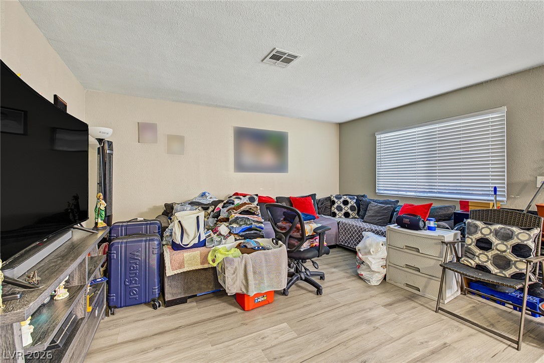 Photo 4 of 2155 Belmont Street