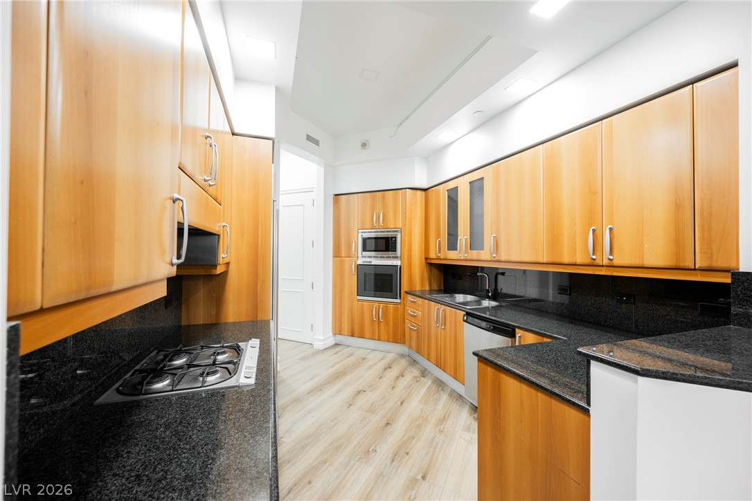 Photo 10 of 43, 2747 Paradise Road #104