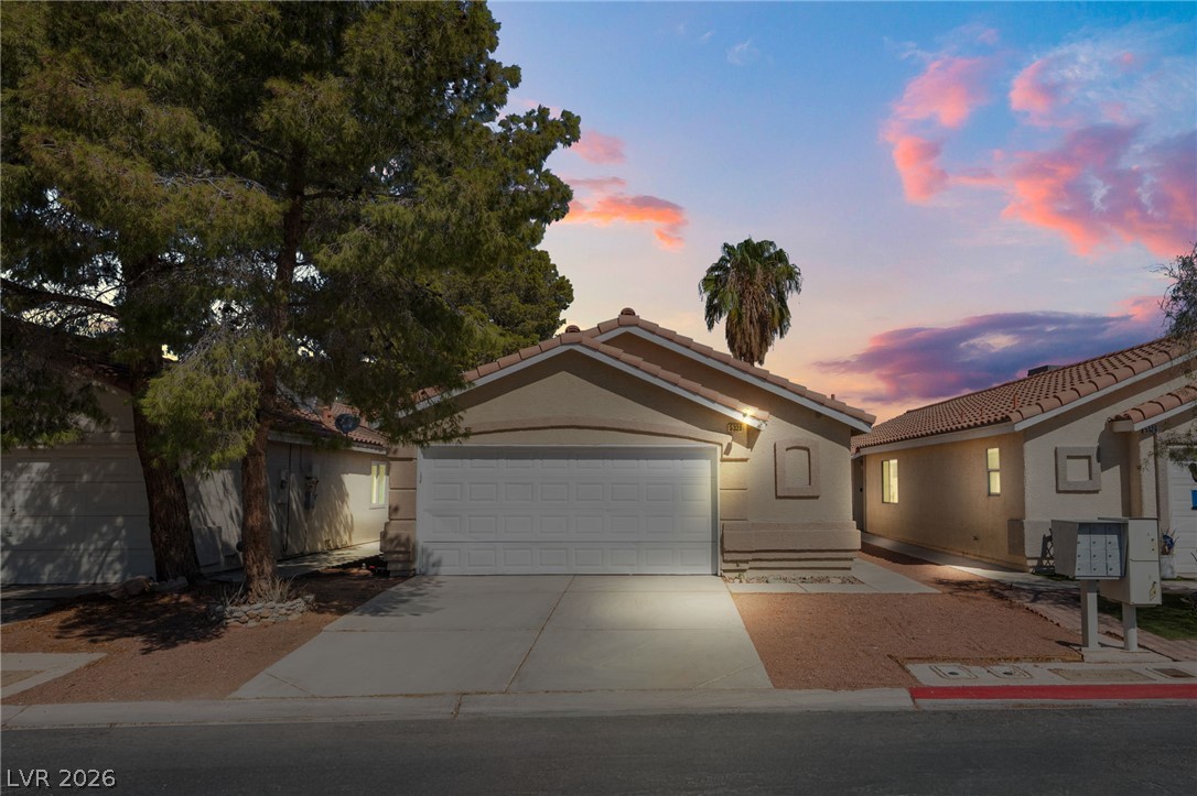 5320 Warhawk Avenue, Las Vegas 89115