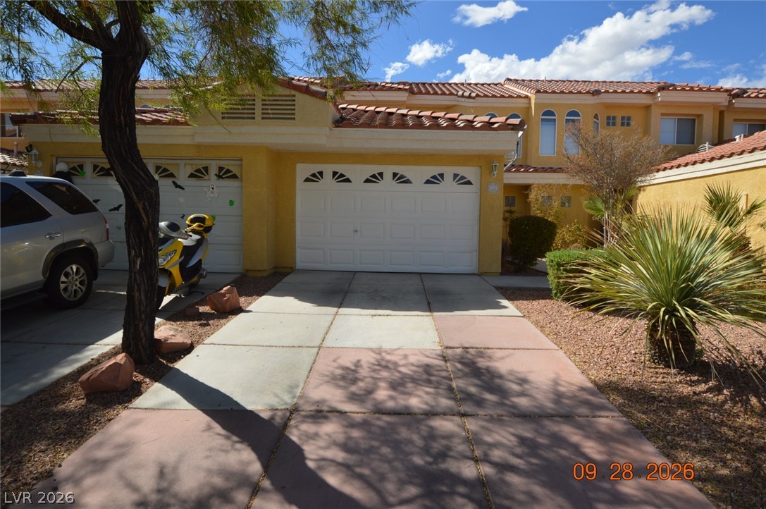 Photo 3 of 3553 E Casa Real Way
