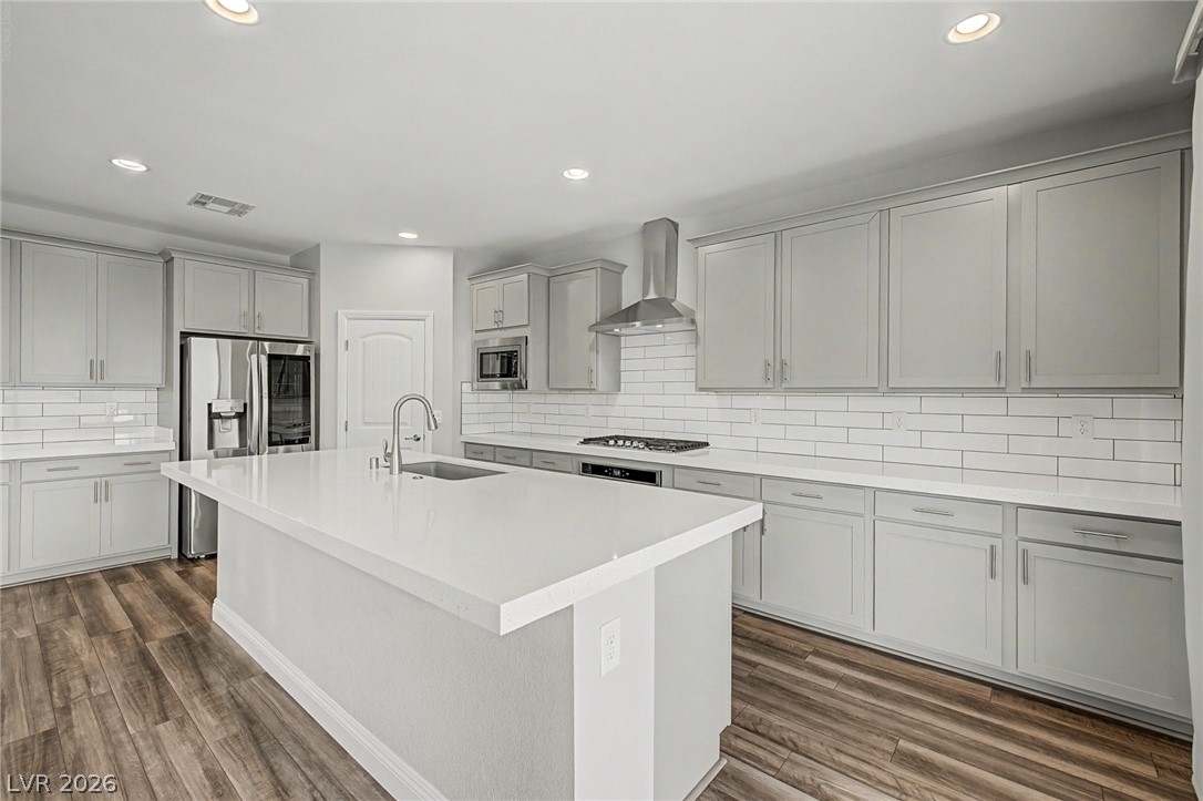 Photo 9 of 42, 4618 Summer Azure Street