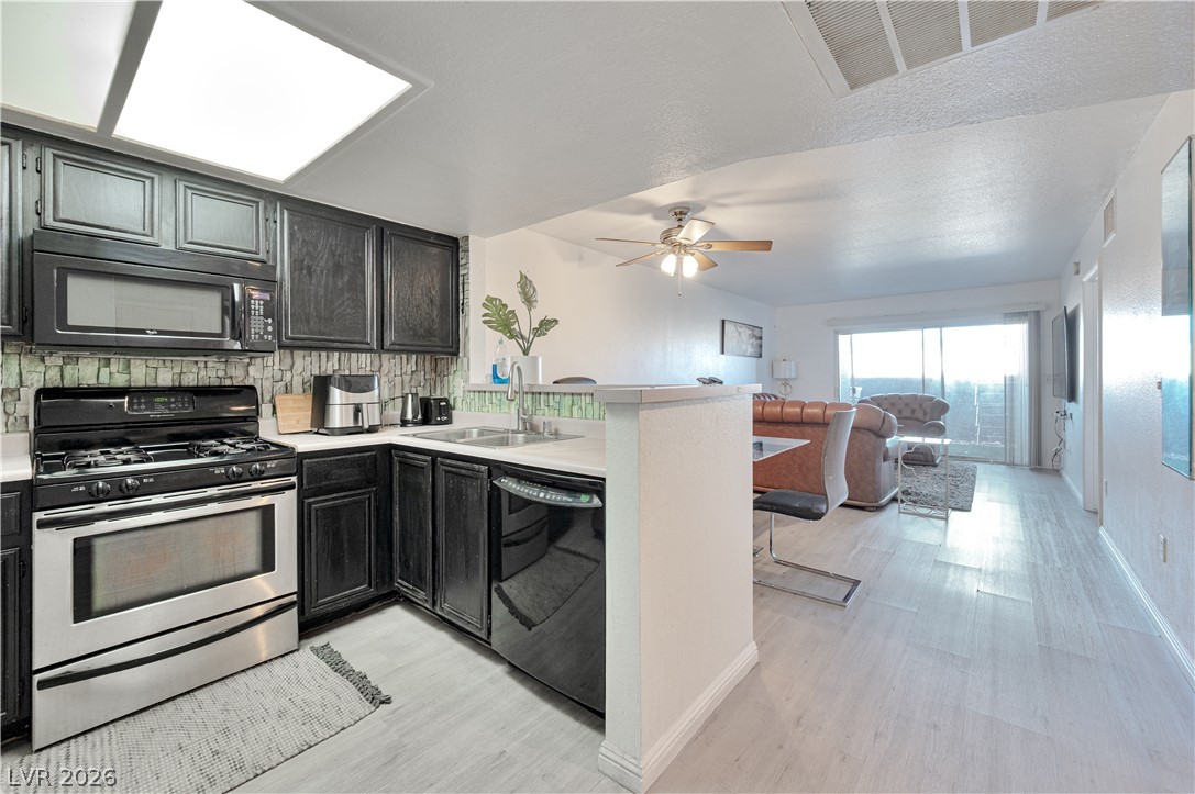 Photo 4 of 8070 W Russell Road #1090