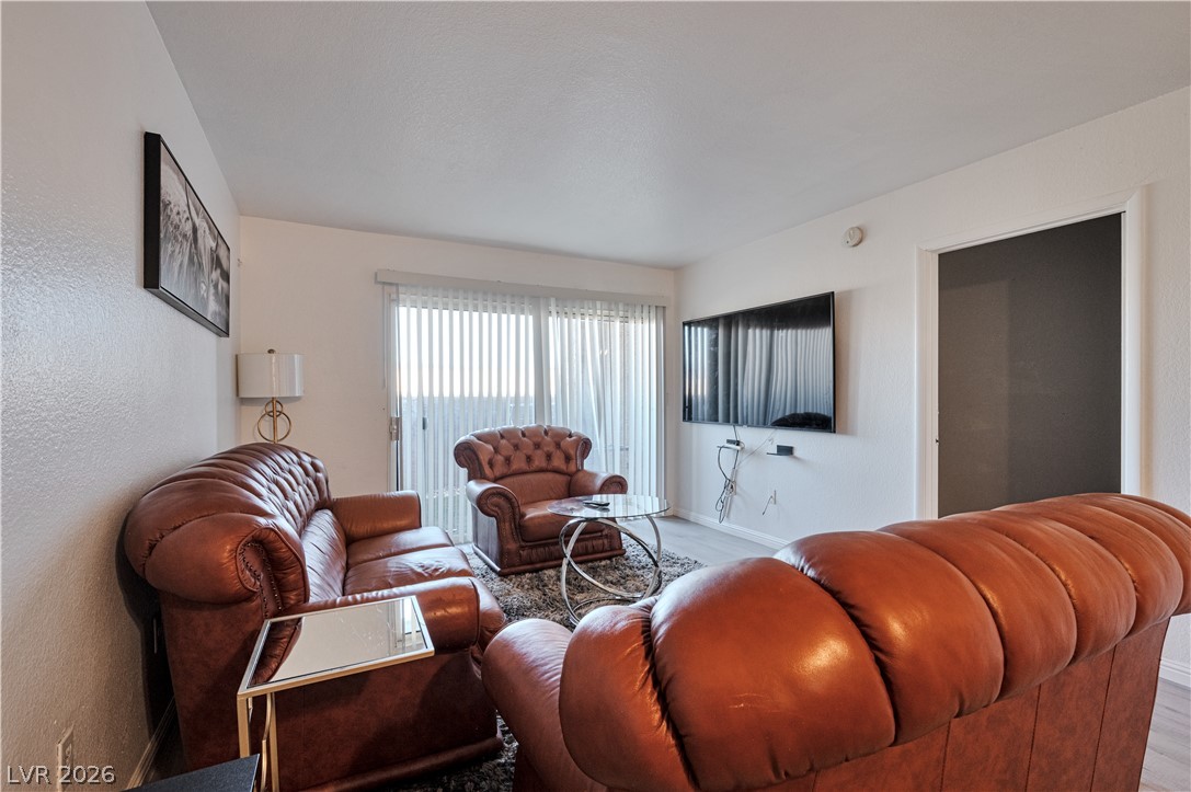 Photo 9 of 23, 8070 W Russell Road #1090
