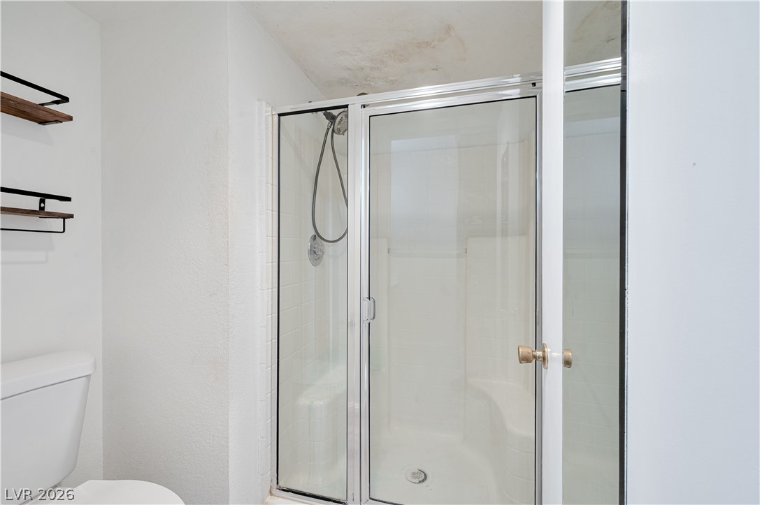 Photo 11 of 23, 8070 W Russell Road #1090