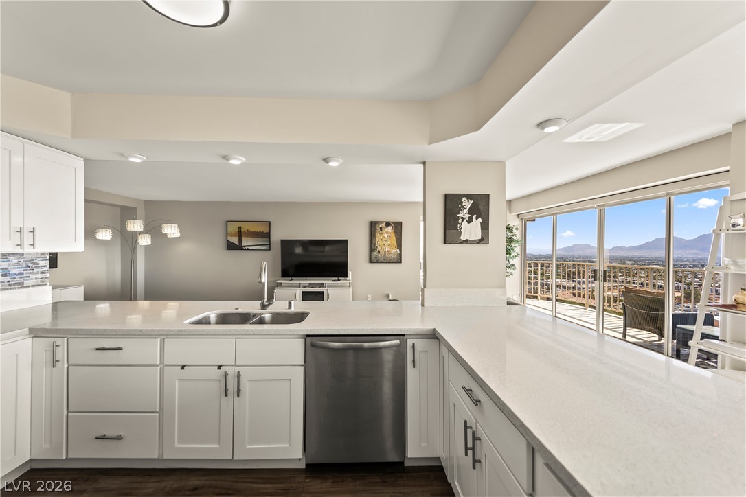 Photo 4 of 3111 Bel Air Drive #21F