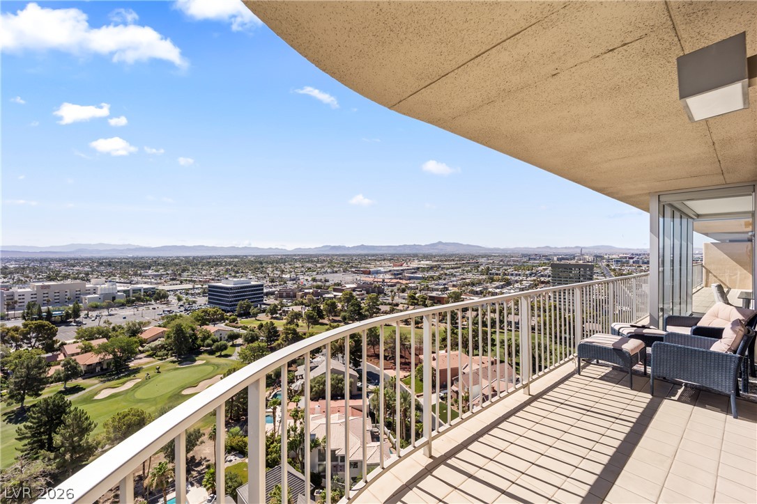 Photo 18 of 62, 3111 Bel Air Drive #21F