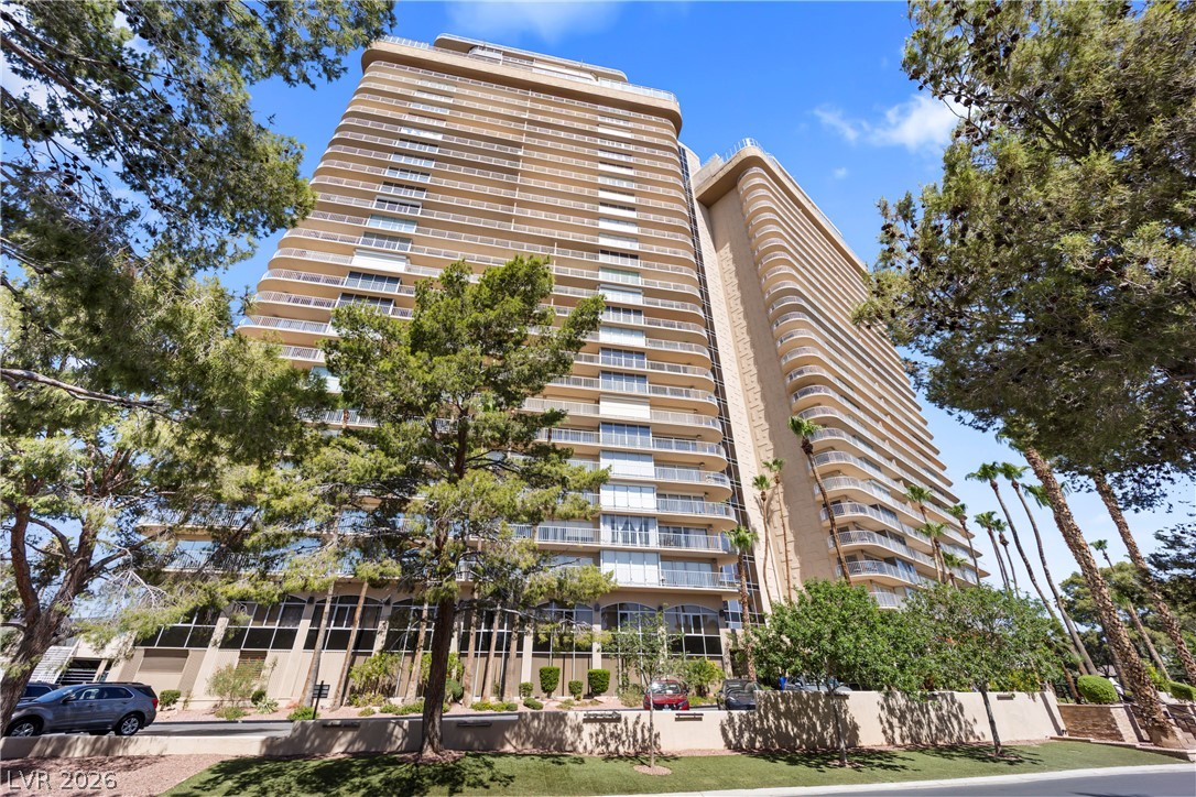 Photo 42 of 62, 3111 Bel Air Drive #21F