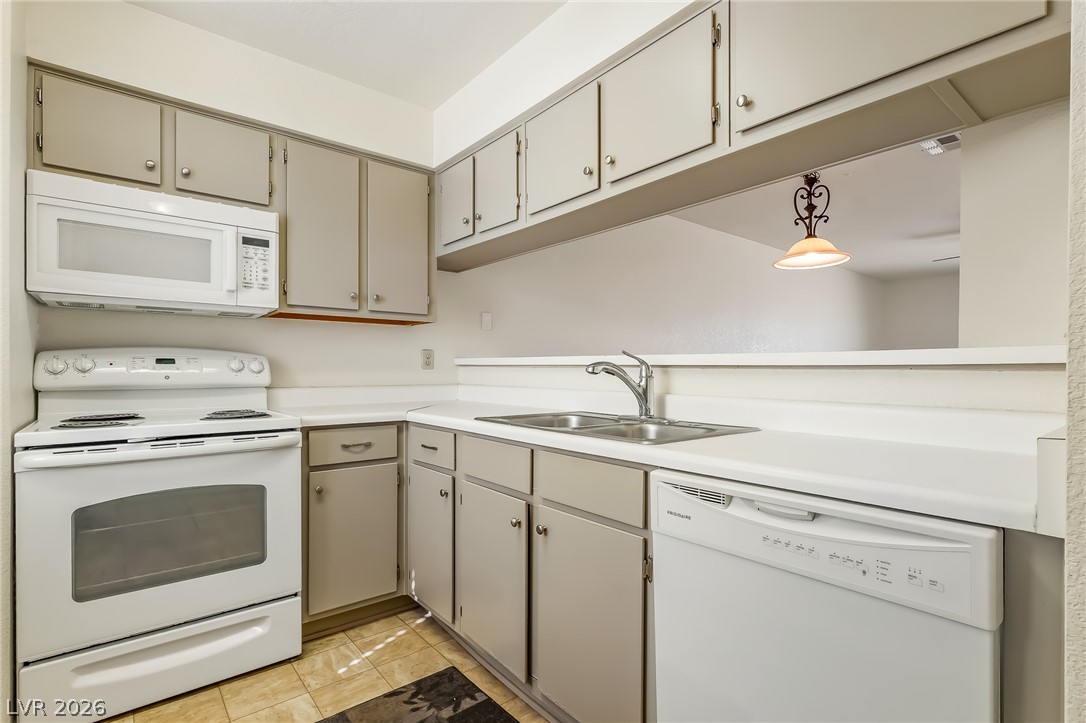 Photo 5 of 2036 Mesquite Lane #303