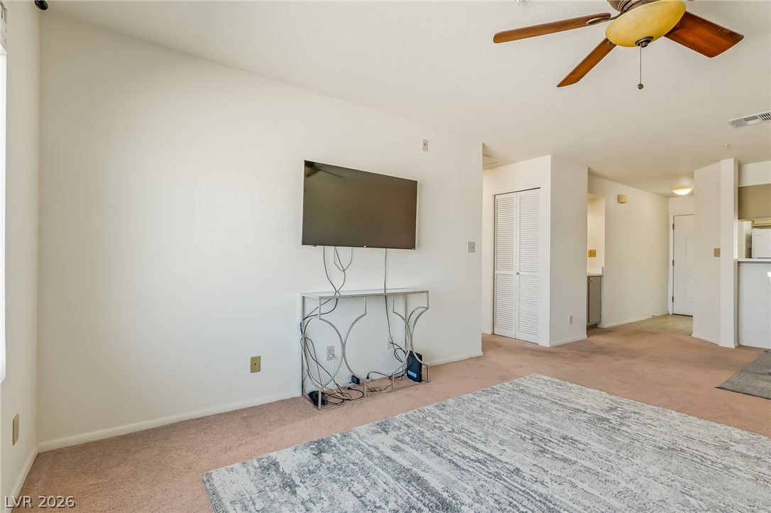 Photo 12 of 32, 2036 Mesquite Lane #303