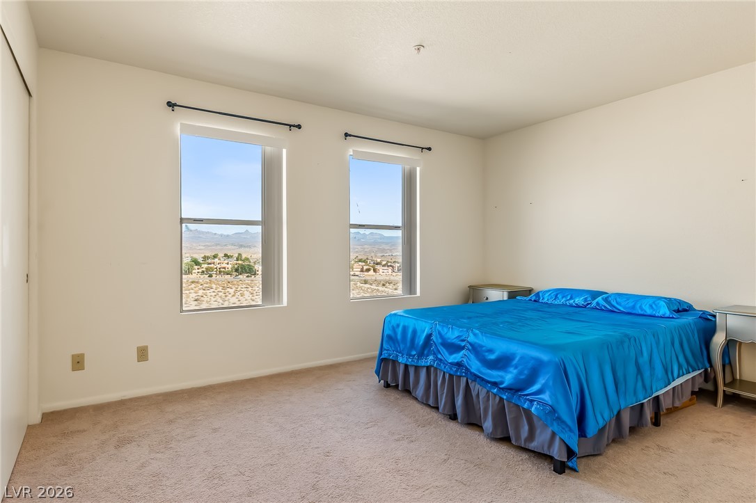 Photo 15 of 32, 2036 Mesquite Lane #303
