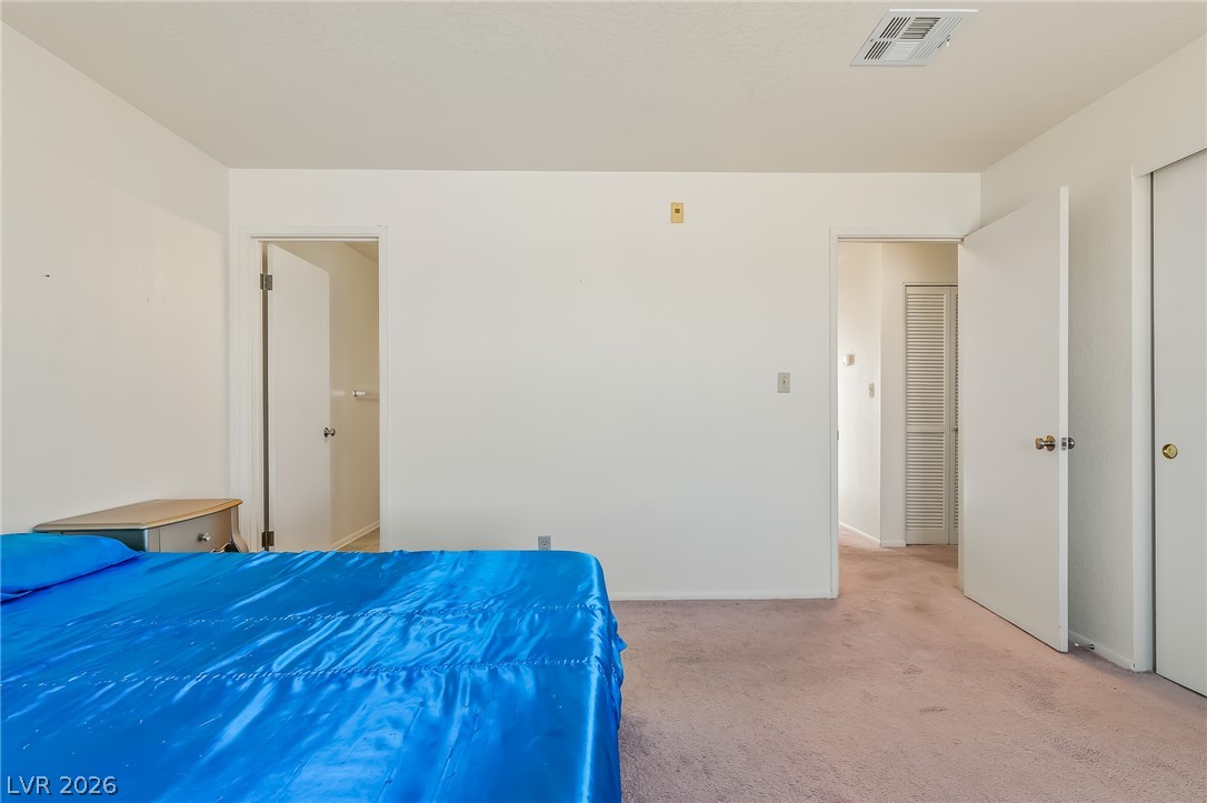 Photo 18 of 32, 2036 Mesquite Lane #303