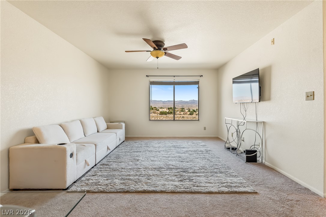 Photo 23 of 32, 2036 Mesquite Lane #303