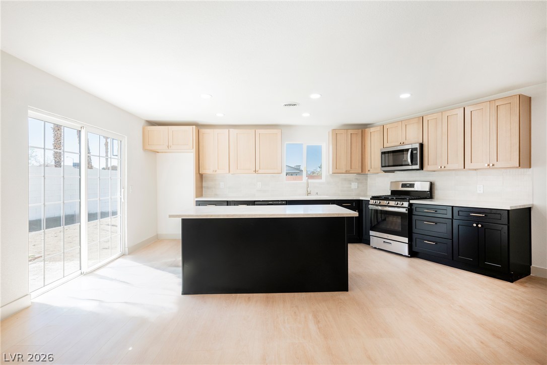 Photo 9 of 18, 5117 New Bedford Drive