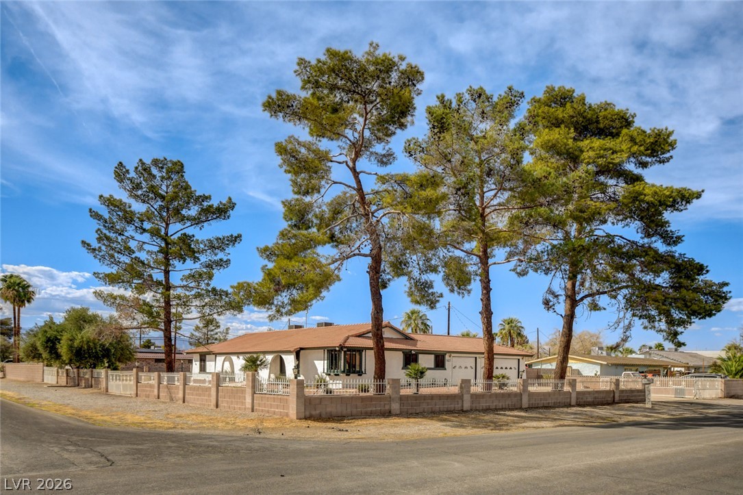 1401 Sharon Road, Las Vegas 89106