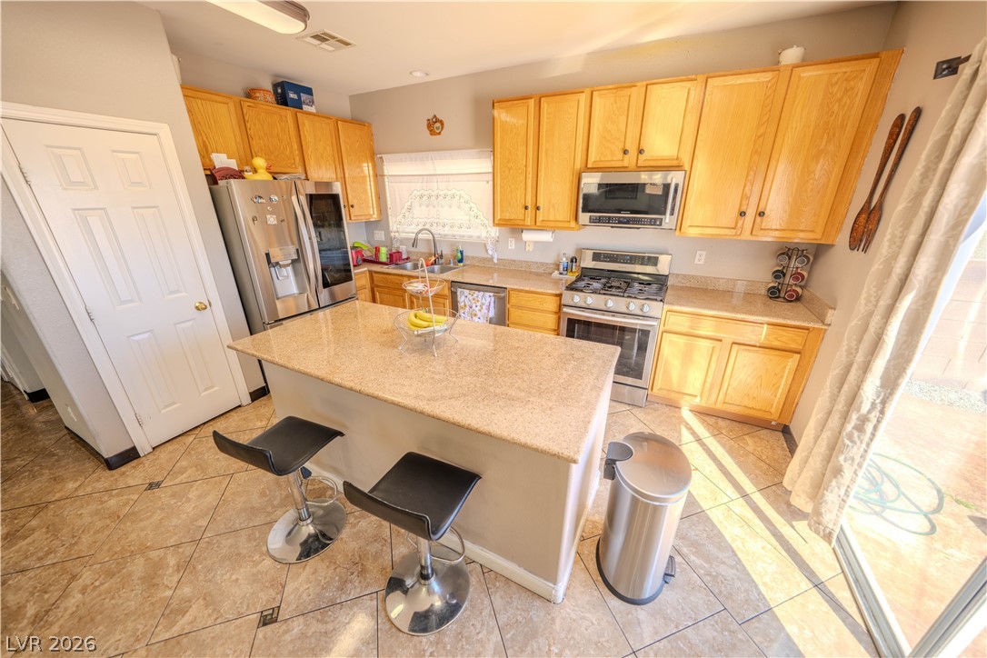 Photo 10 of 30, 6074 Darnley Street