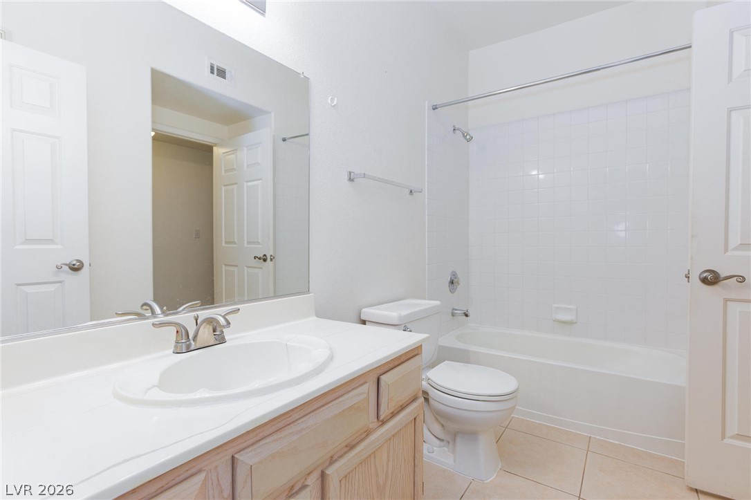 Photo 18 of 37, 6480 Annie Oakley Drive #511