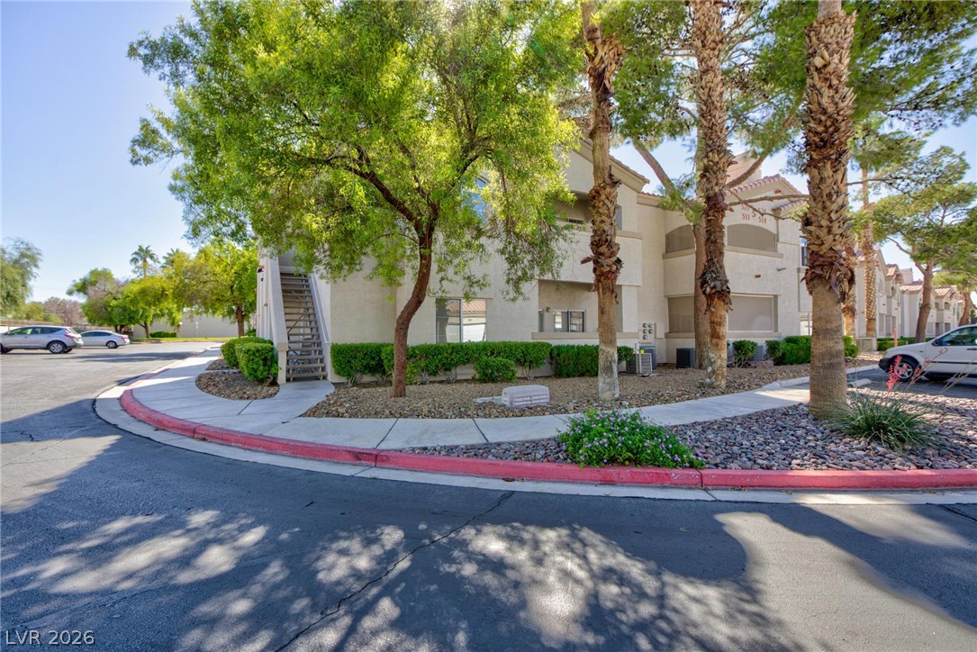 Photo 32 of 37, 6480 Annie Oakley Drive #511
