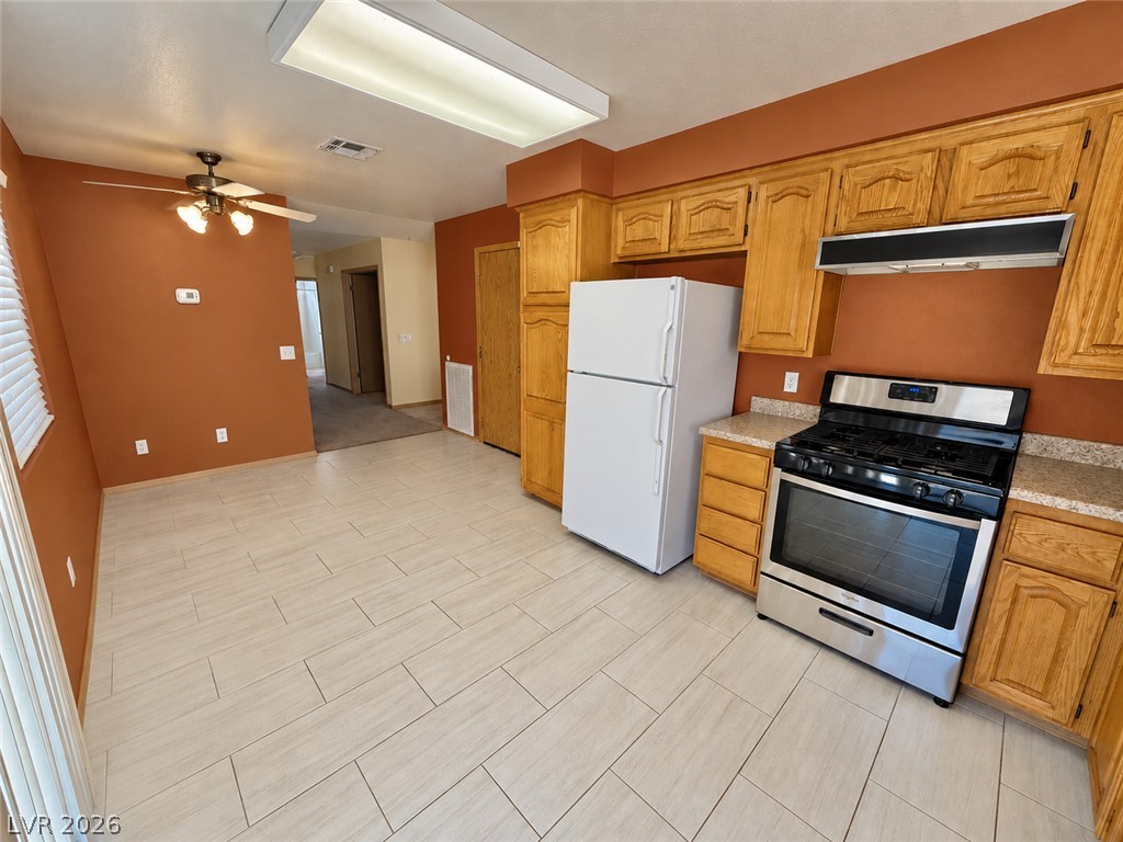 Photo 4 of 325 W Chesapeake Way