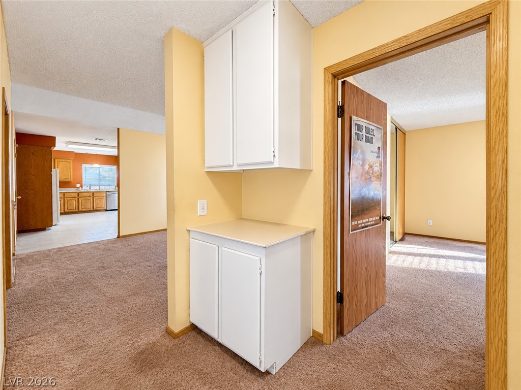 Photo 11 of 27, 325 W Chesapeake Way