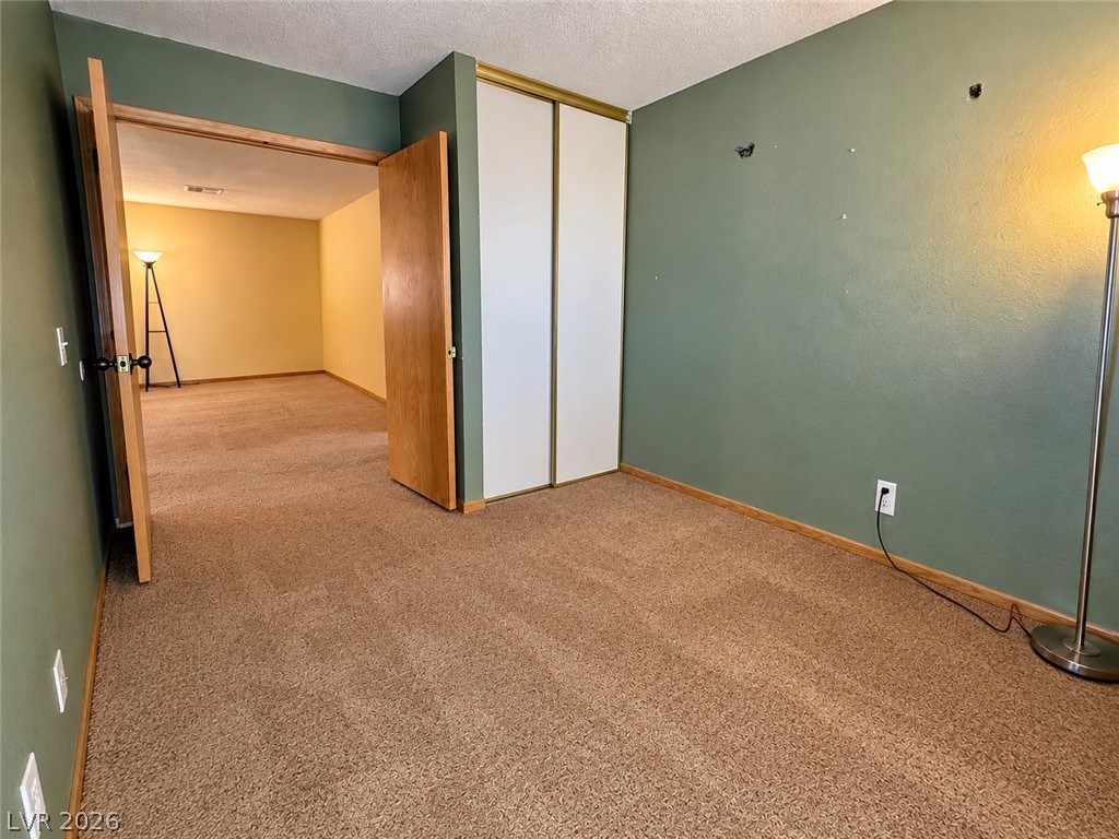 Photo 14 of 27, 325 W Chesapeake Way