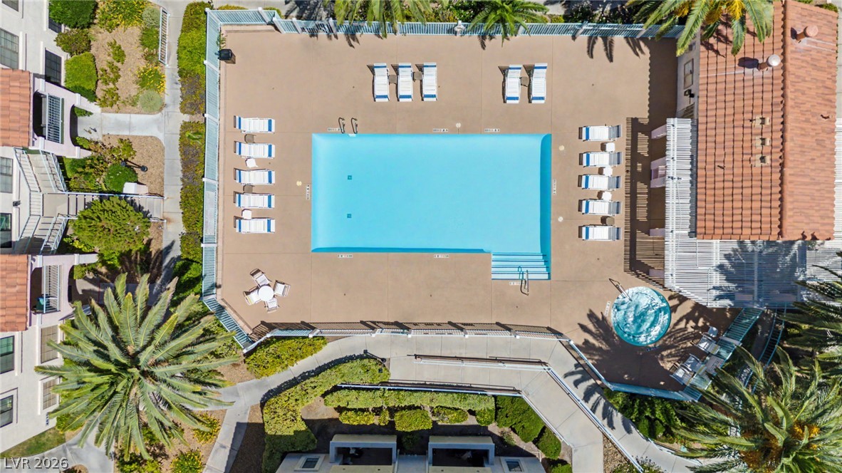 Photo 25 of 30, 4889 S Torrey Pines Drive #201
