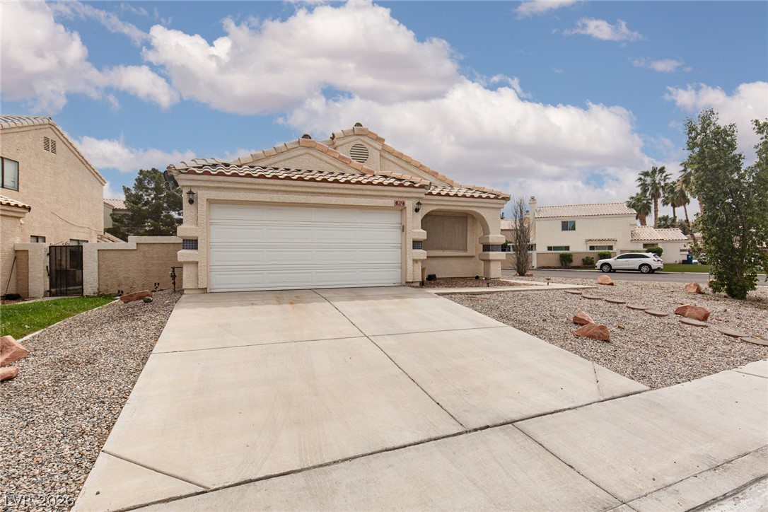 352 Lander Drive, Henderson 89074