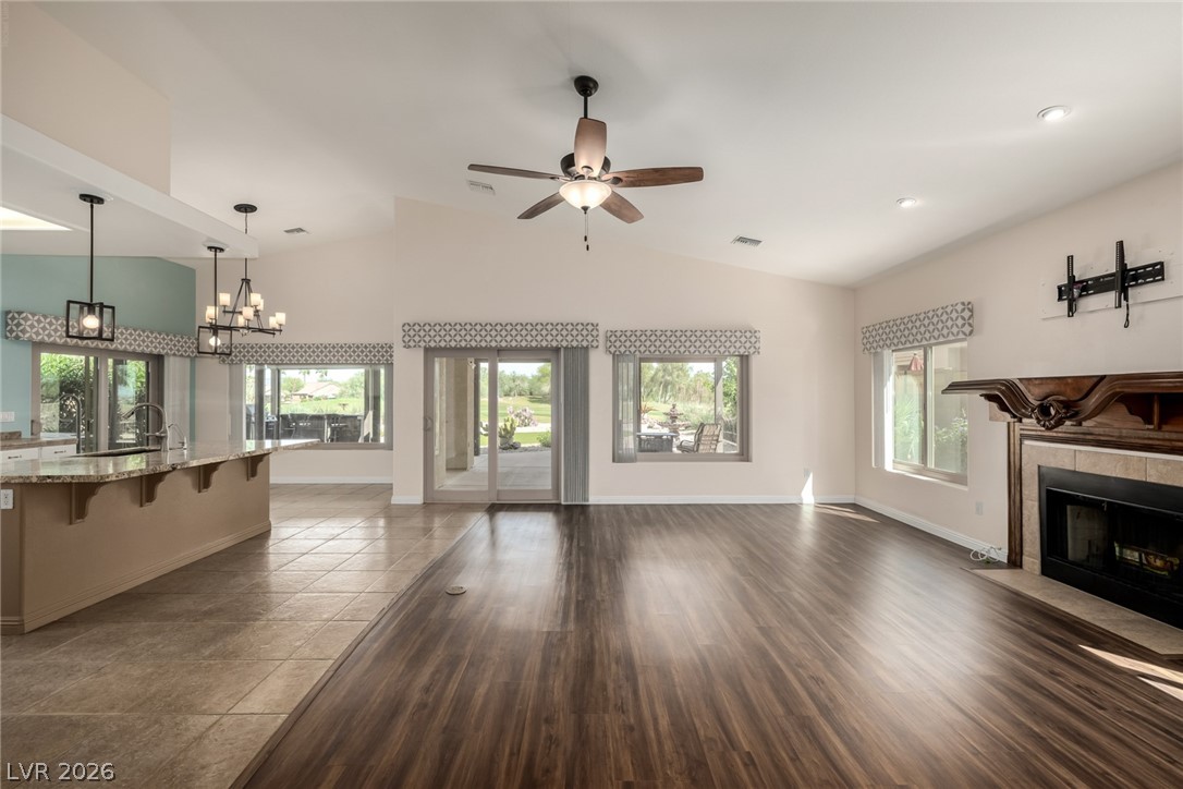 Photo 4 of 1255 Country Club
