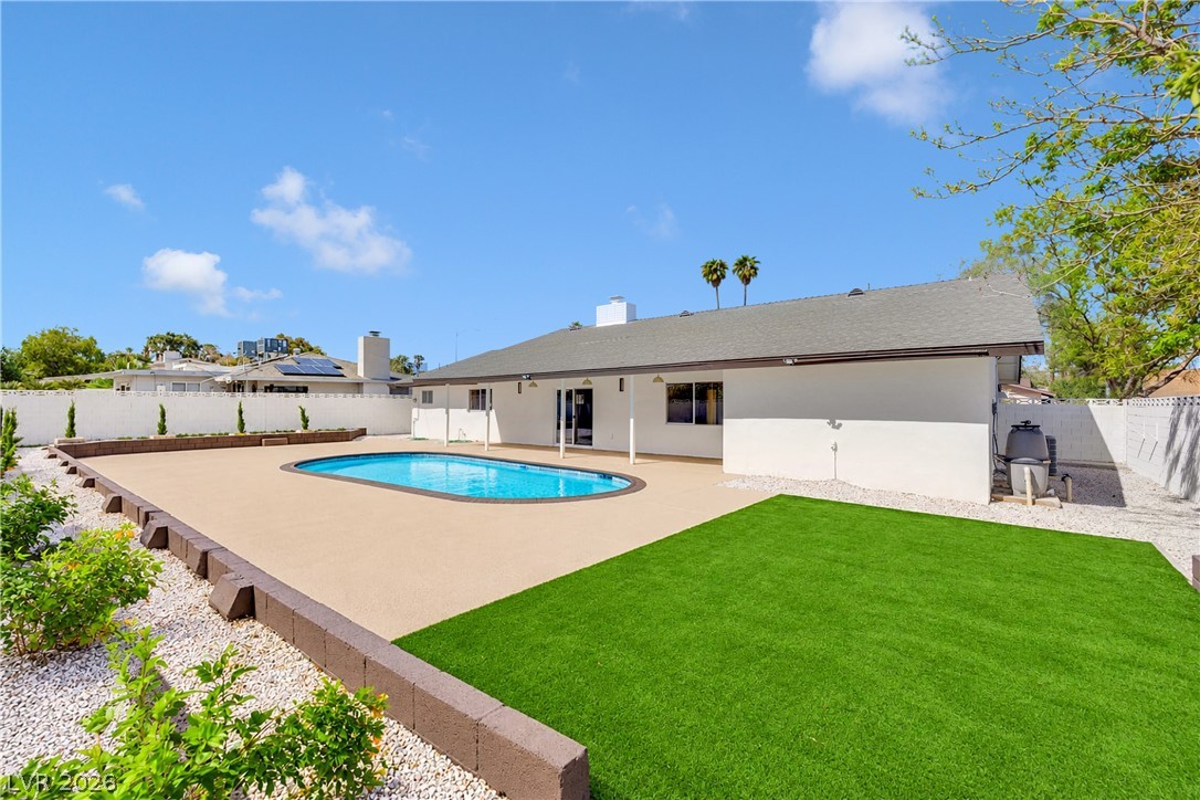 Photo 5 of 1725 Seneca Lane