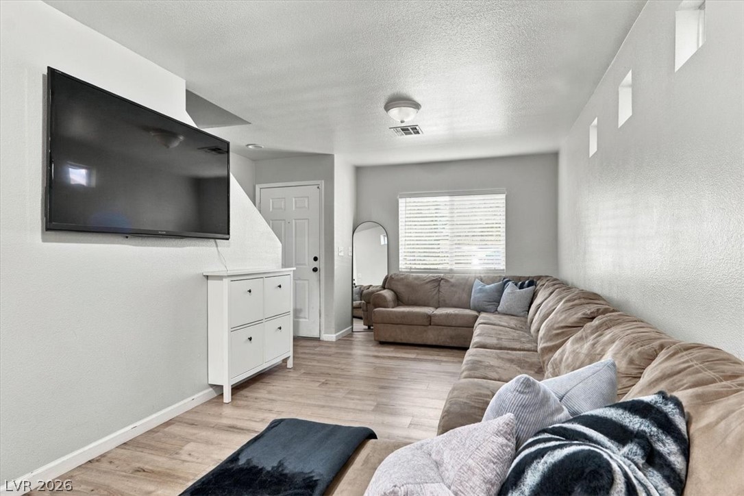 Photo 11 of 26, 5185 Starter Avenue