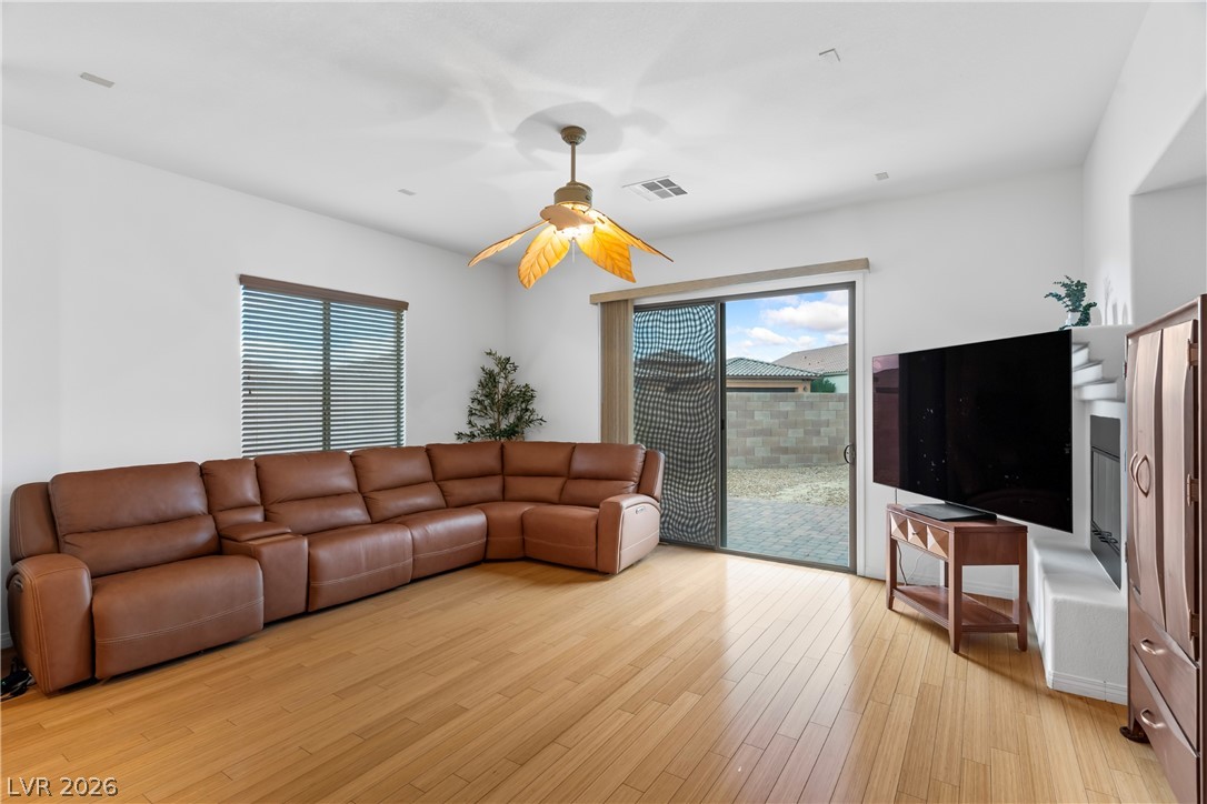 Photo 6 of 33, 1044 Viale Placenza Place