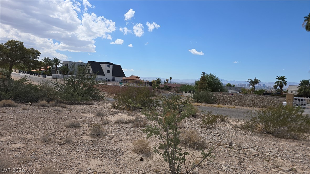 Photo 2 of 740 Benedict Drive