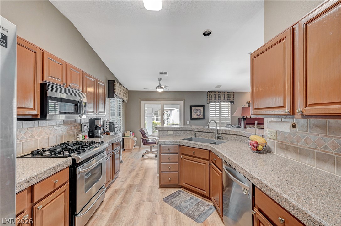 Photo 18 of 50, 4816 Braeburn Drive