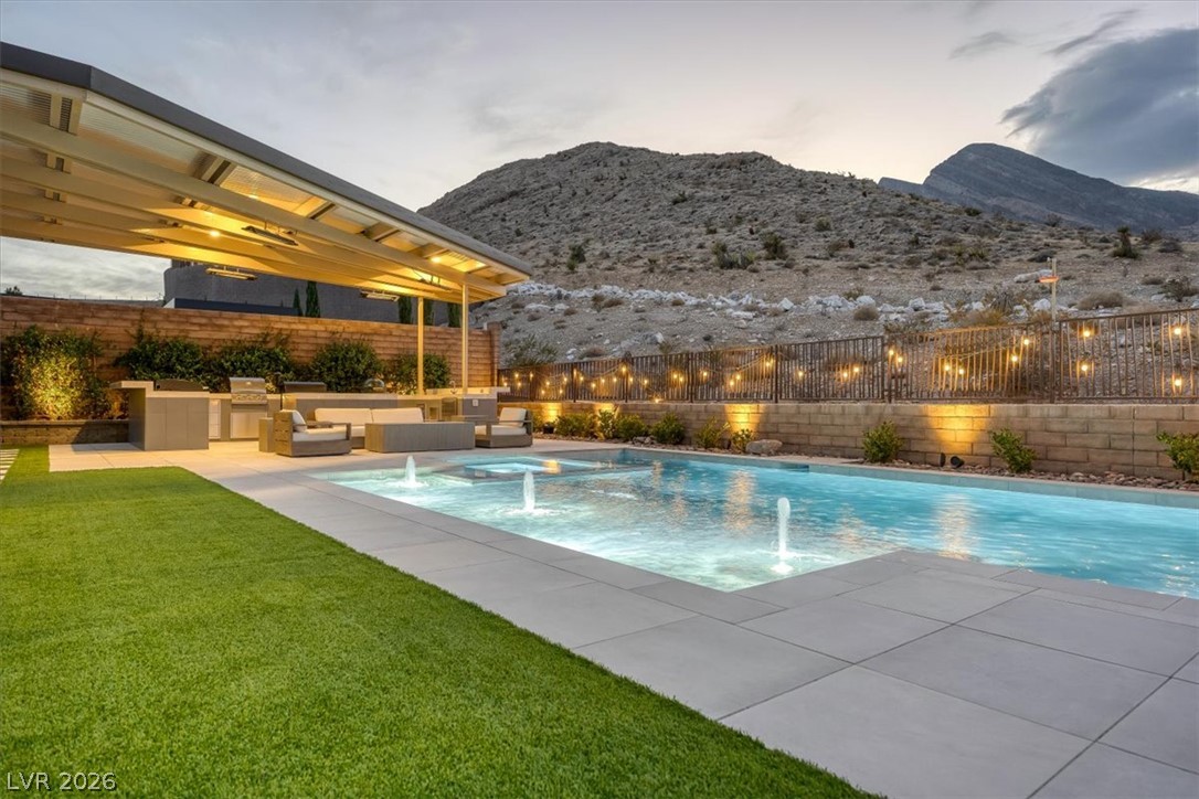 Photo 8 of 33, 2611 Nevada Agave Lane