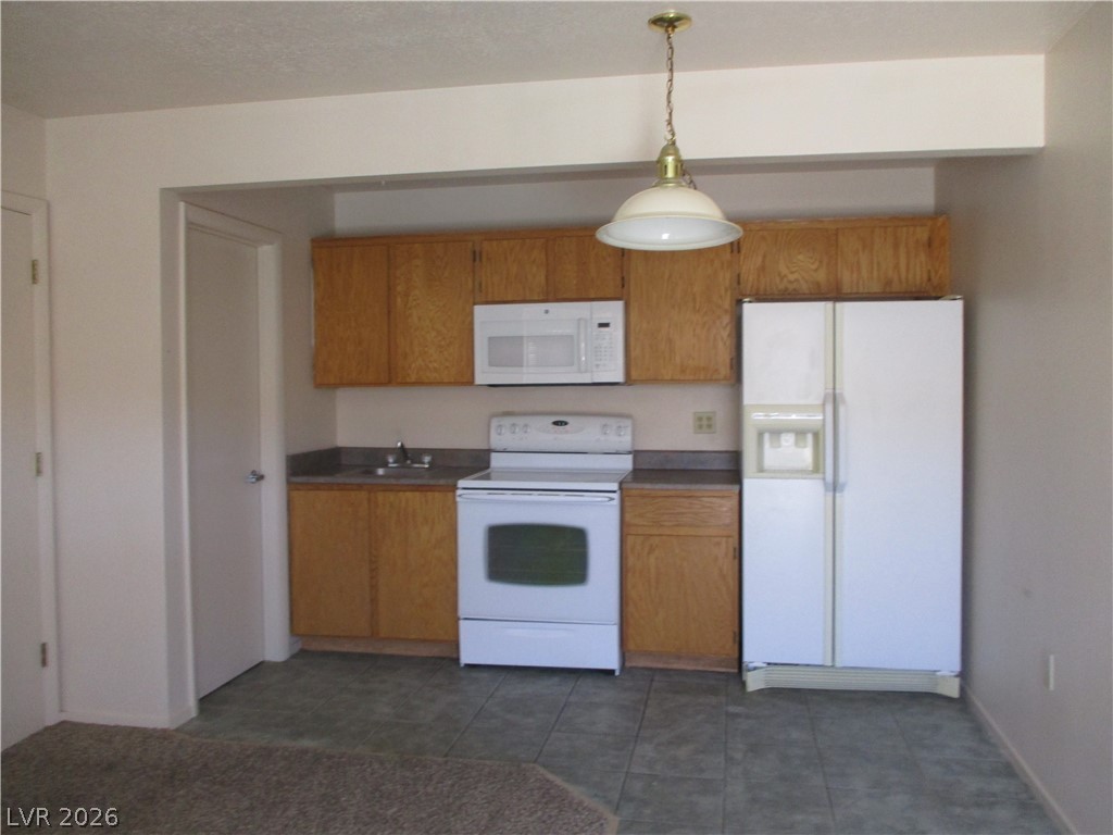 Photo 15 of 19, 100 Pulsipher Lane #1205