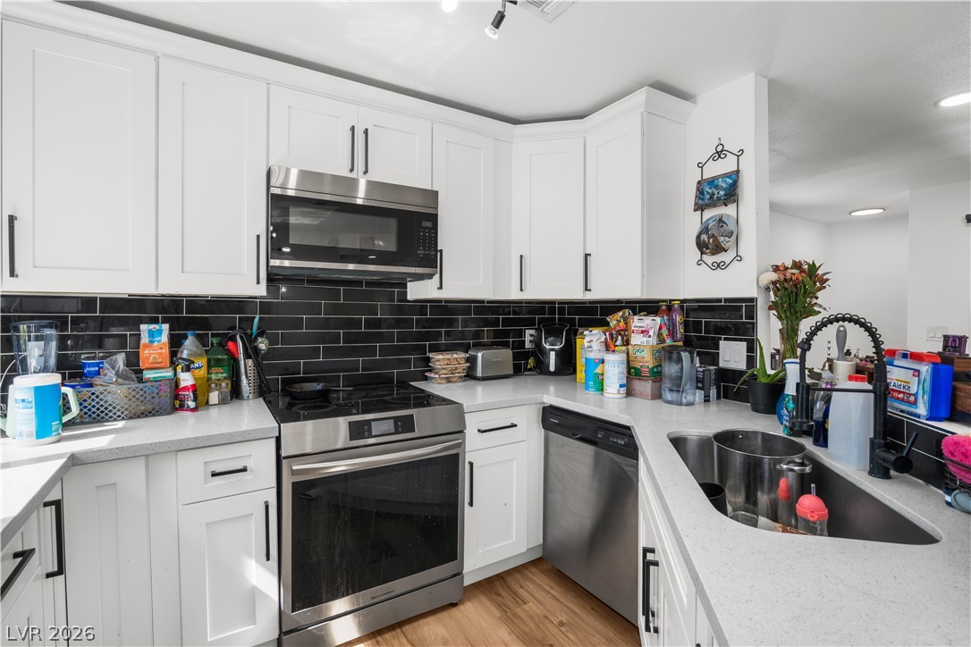 Photo 12 of 20, 2201 Sun Avenue #D