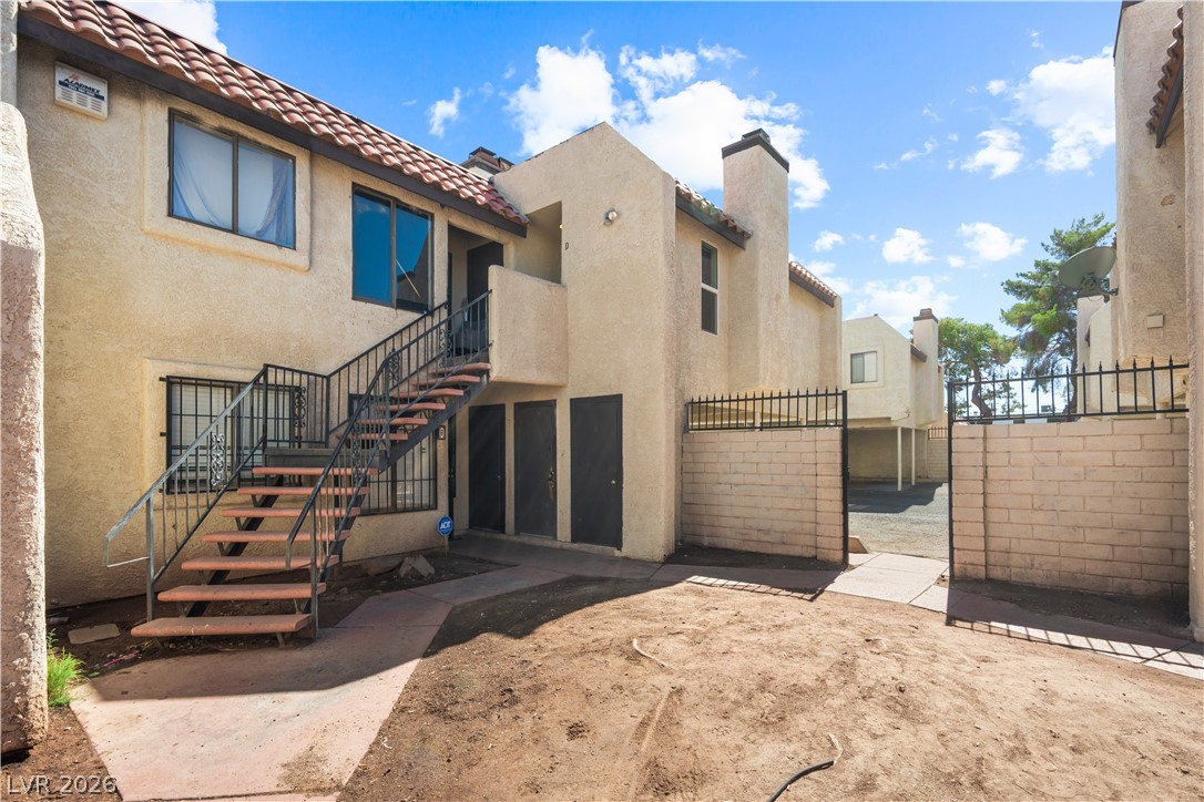 Photo 3 of 2201 Sun Avenue #D