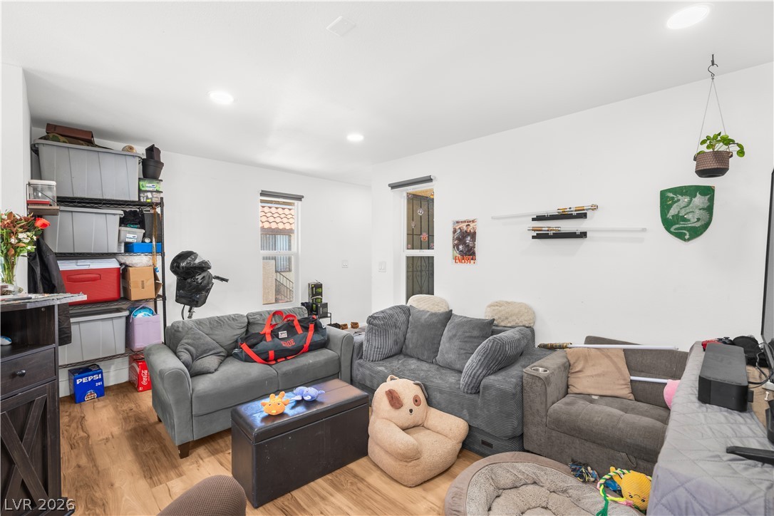 Photo 8 of 20, 2201 Sun Avenue #D