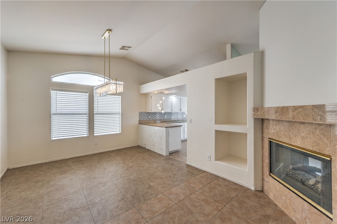 Photo 11 of 43, 6124 Satre Court