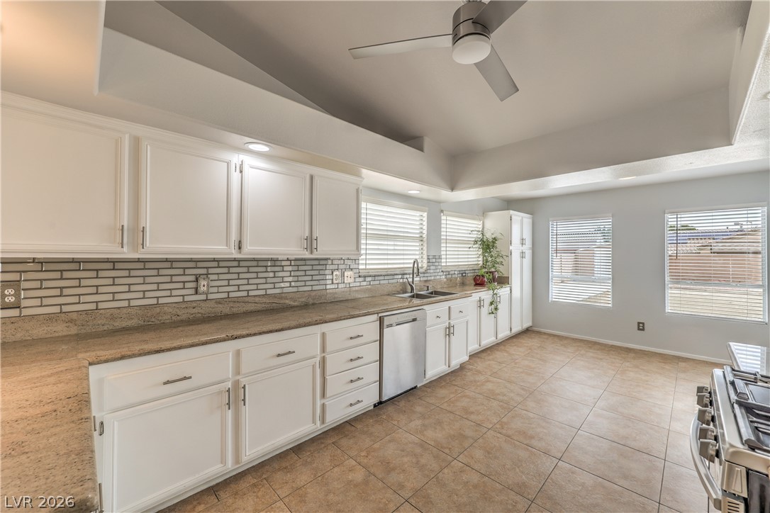 Photo 13 of 43, 6124 Satre Court