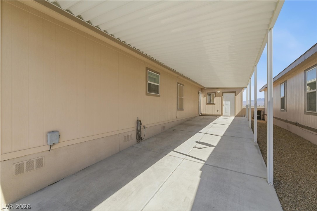 Photo 3 of 841 Montecito Drive