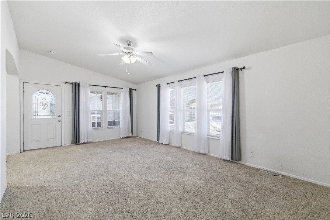 Photo 7 of 25, 841 Montecito Drive