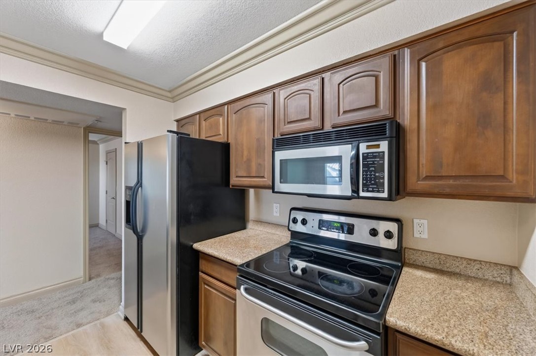 Photo 6 of 44, 1150 N Buffalo Drive #2022