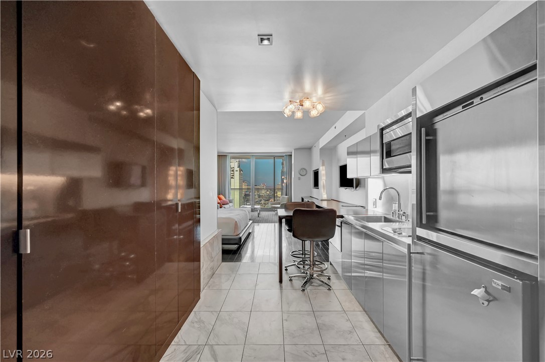 Photo 4 of 4381 W Flamingo Road #2510