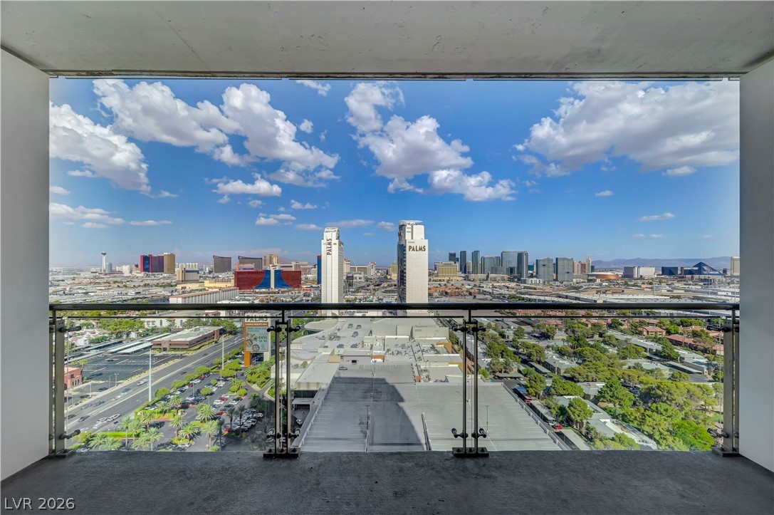 Photo 34 of 72, 4381 W Flamingo Road #2510